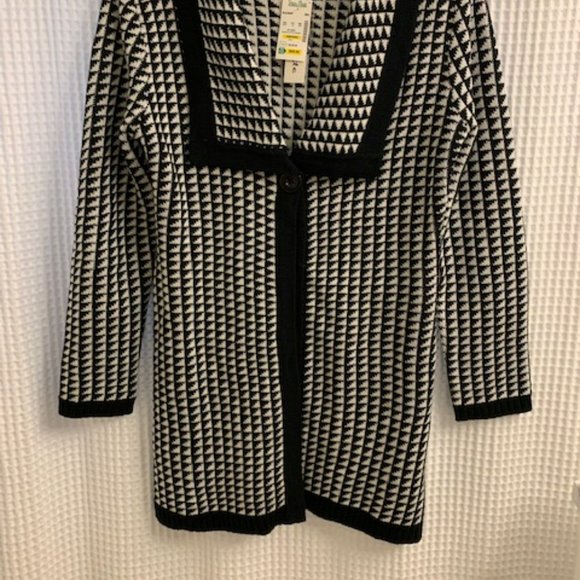 Avette Houndstooth Sweater NWT - Picture 8 of 8